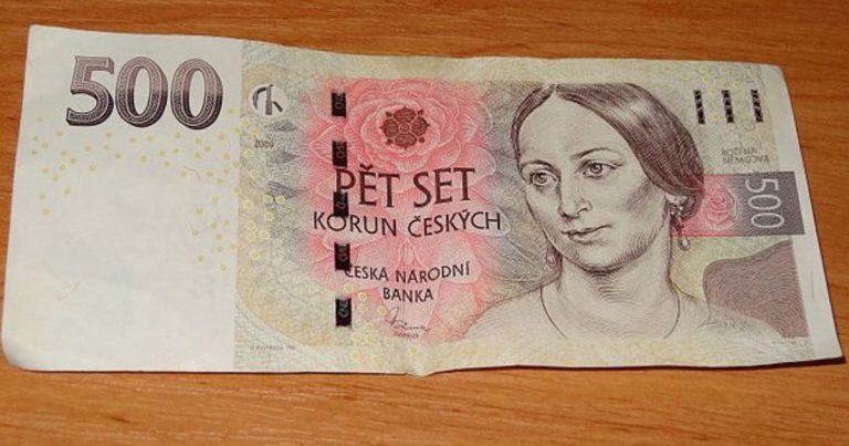 České peníze - bankovka o hodnotě 500 Kč
