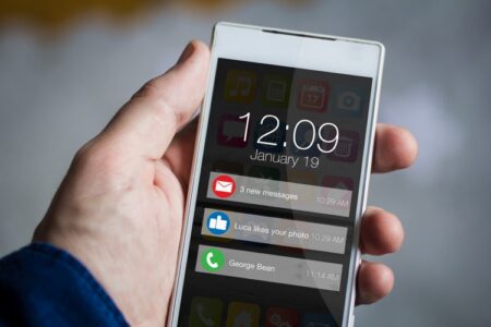 Naléhavé: Okamžitě si zkontrolujte telefon, tyto aplikace vás 24 hodin denně sledují a ví o vás úplně vše