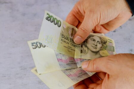 Krutý rok 2024: Od února se nedoplatíme, potraviny půjdou brutálně nahoru. Kdo si nenakoupí dnes, přijde o desetitisíce korun