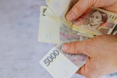 Máte tohoto mobilního operátora? Máte nárok na 10 000 Kč, rychle si to zkontrolujte