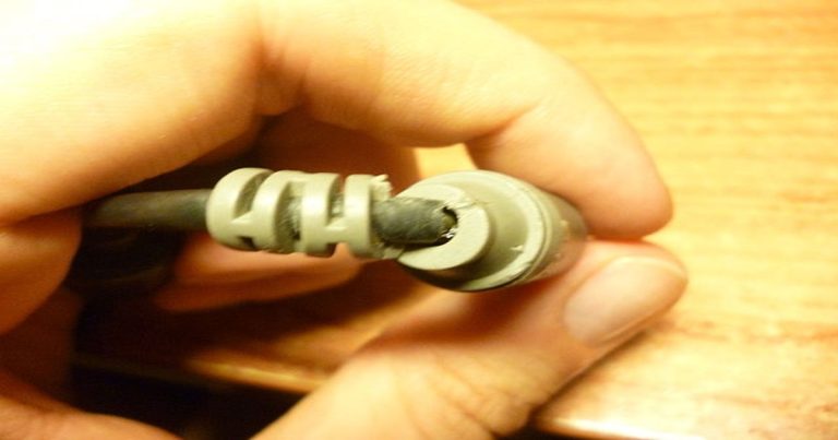 nebezpečná nabíječka