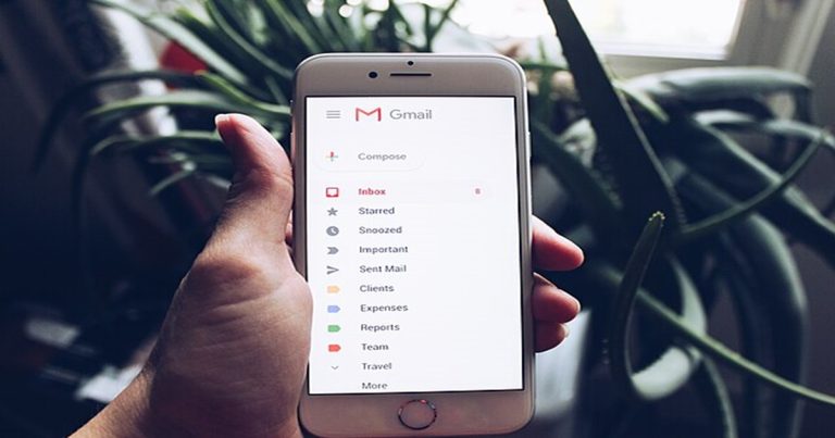 email tohoto operátora