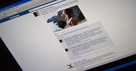 Nový podvod na Facebooku: Pozor na nebezpečnou zprávu, vysává peníze z účtu