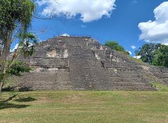 mayské pyramidy