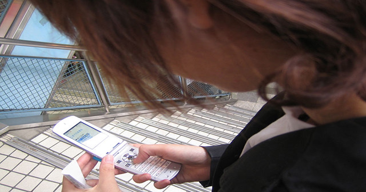 Konec telefonů v Česku? Mladí by to nesnesli, starší by ztratili kontakt s rodinou