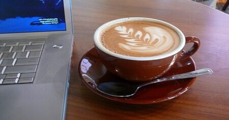 S používáním veřejné Wi-Fi opatrně: Jde o hru s ohněm. Podvodníci díky tomu během chvíle vybílí celý bankovní účet