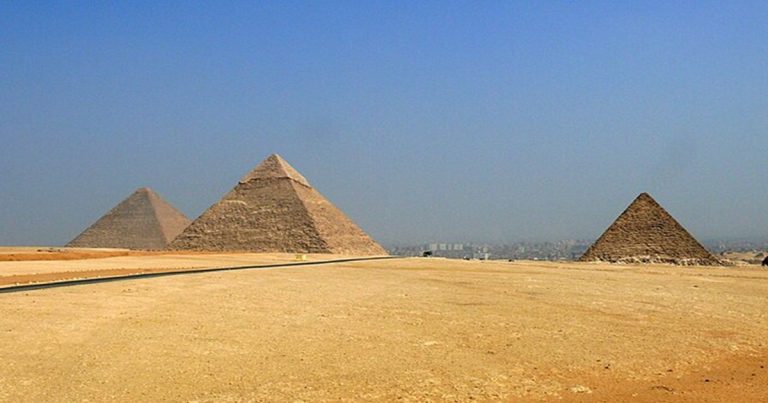 Egypťané postavili pyramidy