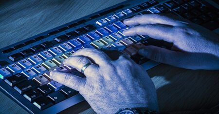 Používáte internetové bazary? Dejte si pozor na nový podvod, žena z Prostějova kvůli nim přišla o 80 000 Kč