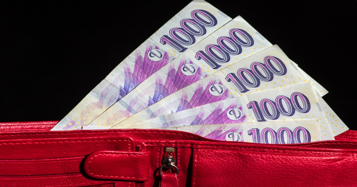 Pozor na nebezpečné zprávy na Facebooku. Žena z Frýdku kvůli nim přišla o 2 miliony korun