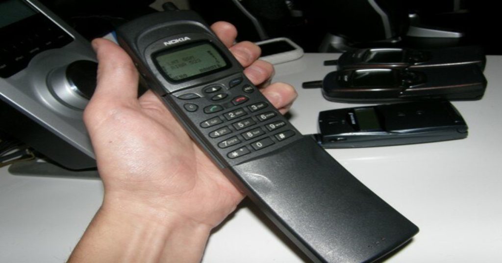 starý telefon