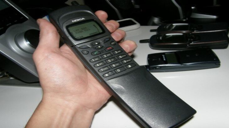 starý telefon