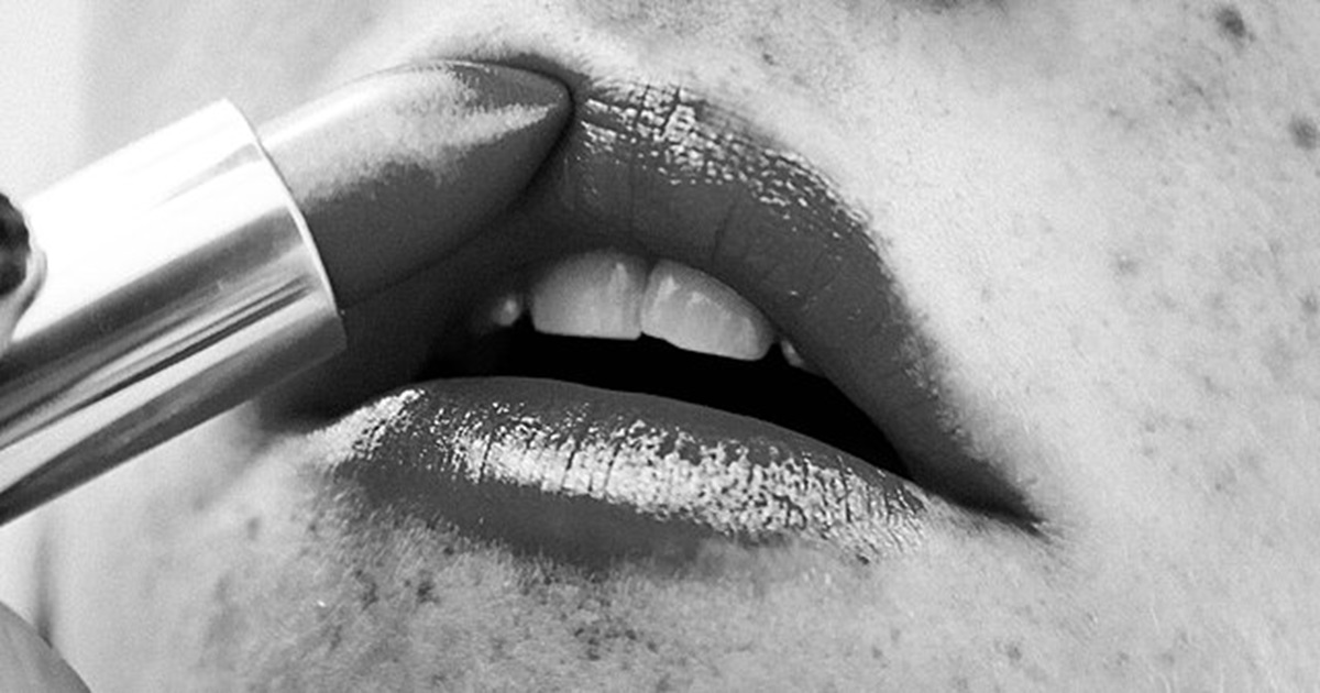 Historie make-upu: Místo řasenky krém na boty a ohořelé zápalky