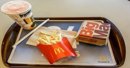 Král McDonaldu: Don Gorske se fastfoodem stravuje už 52 let, na svém kontě má více než 34 000 burgerů