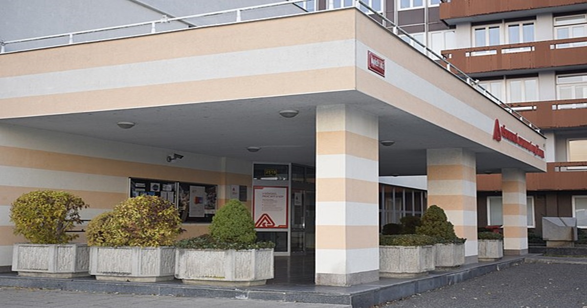 Tváří se jako zpráva od VZP, jde však o rafinovaný podvod: Šíří se přes celý WhatsApp, hlavně na ni neklikejte