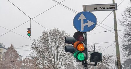 Semafory dostanou čtvrtou barvu: Bílé světlo slibuje větší bezpečnost na silnicích