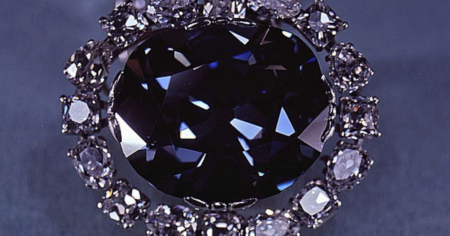 Údajně prokletý šperk: Diamant Naděje svým majitelům žádné štěstí nepřinesl
