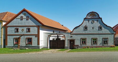 Z téhle české vesnice jsou zahraniční turisté u vytržení. Češi ji míjejí obloukem, nevědí, jaký mají doma poklad