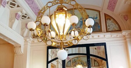 Za půvabem vídeňské secese nemusíte do Rakouska. Okouzlující kavárničku máme i v Česku. Lidé ji neznají