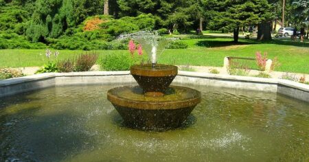 Česko má krásné lázně s unikátní léčivou procedurou, zatím je ale objevují spíše zahraniční turisté, Češi je prostě míjejí