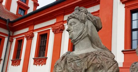 Fresky jako v Sixtinské kapli: Zámeček ve středu Čech láká davy, Češi ho ale berou jako samozřejmost