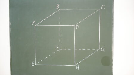 Kvíz: Rozpoznání základních geometrických tvarů v netypických situacích. Vysoké skóre patří jen bystrým