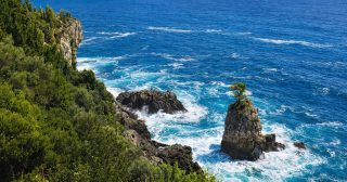 Zapomeňte na předražený Mácháč. Evropský Karibik slibuje teplo a sluníčko i v zimě, a ještě ušetříte