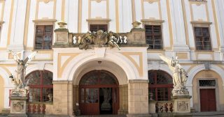 Český zámek přirovnávají turisté k francouzskému Versailles, zaráží je ale směšně nízké ceny vstupného