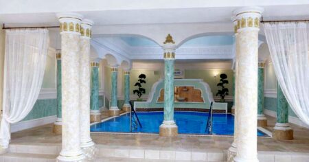 Mrtvé moře hned za rohem? Jistě, unikátní lázně vám nabídnou vodu se stejnými účinky, a přitom jen za zlomek ceny