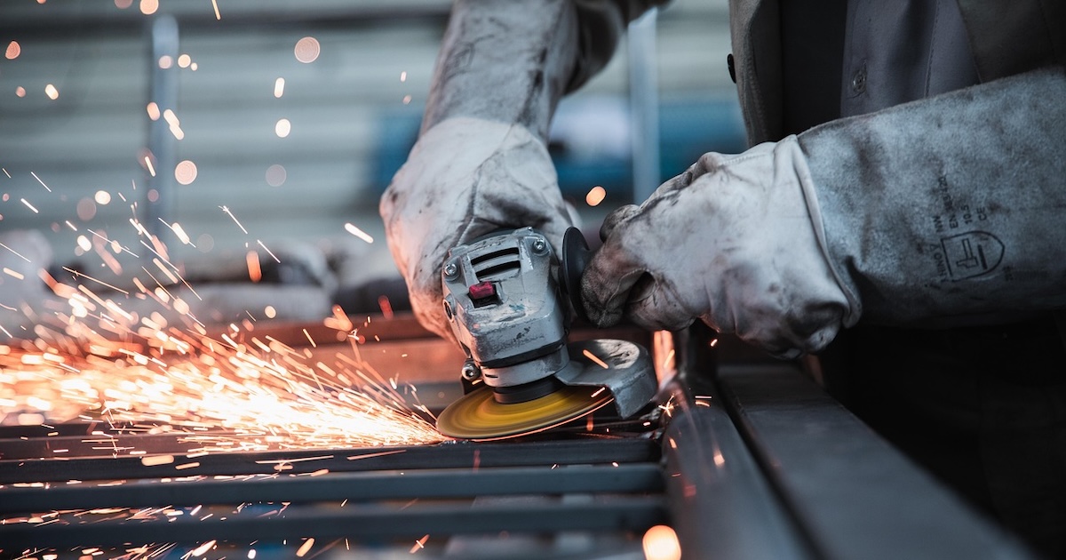 Žebříček nejhůře placených profesí v Česku: Nadřou se víc než kdokoli jiný, pomalu ale nemají na chleba