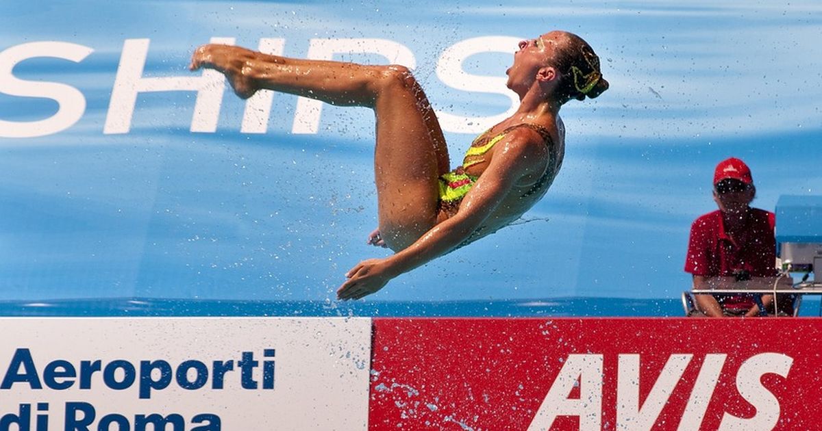 Nejbizarnější sporty olympiád. Stříleli se živí holubi a synchronizované plavání se plavalo single