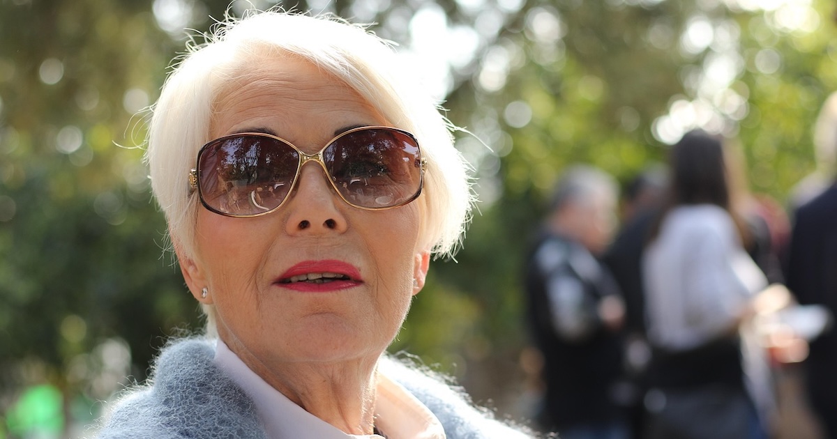 Šik účesy pro ženy po šedesátce: Pohodlí, styl a mladistvý vzhled zaručen