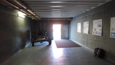 Neuvěřitelný objev pod domem: Mladý britský pár odkryl tajný bunkr z války