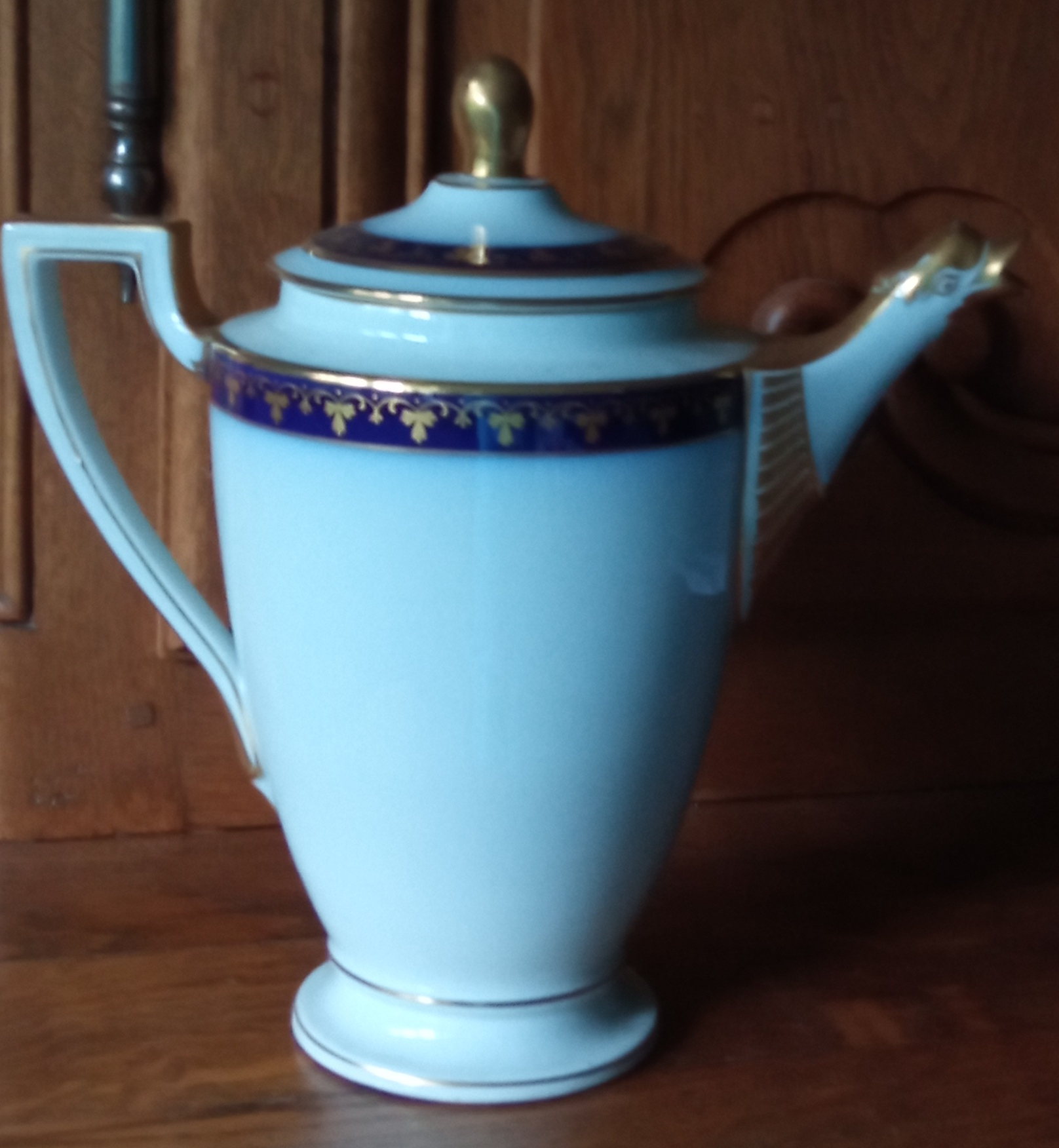 Máte doma staré nádobí? Jedna značka prozradí, jestli jste našli poklad