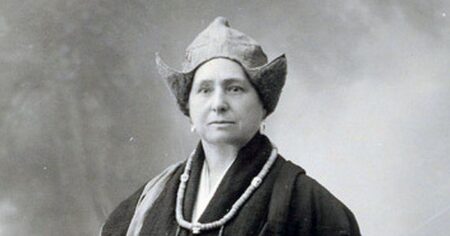 Žena, která oblafla celý Himálaj: Operní diva v převleku za žebračku dobyla zakázané město