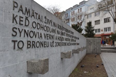 Slovenština bez nápovědy. Mladší generace tady končí rychle, uspějí jen ti, kteří ji mají opravdu naposlouchanou