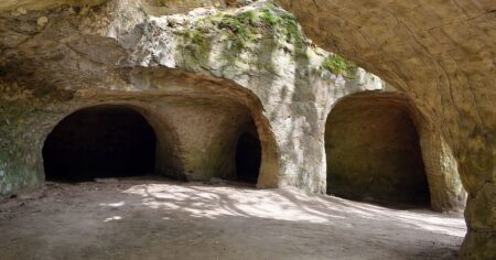 Vyhloubili je uprchlíci na útěku a pohádku S čerty nejsou žerty si bez nich nedovedeme představit