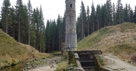 Připravovali oslavy jejího výročí, chvíli předtím se však přehrada rozhodla zabíjet. Tragédie nemá v Česku obdoby