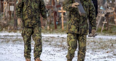 Obyčejné kalhoty, velký průšvih: Maskáče vás mohou podle českých zákonů přijít draho