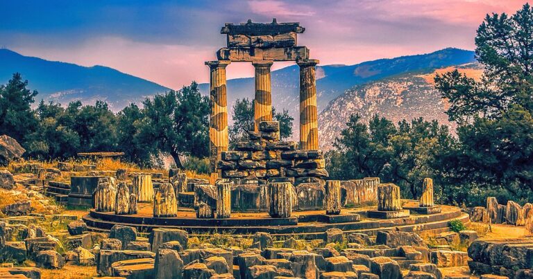 Jolanda by koukala: V Delfách věštily z výparů a v transu, pak jim ale křesťané udělali „velký špatný“!