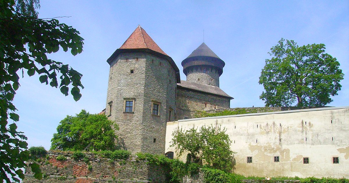 Legenda o zakleté princezně na hradě Sovinec může mít reálný základ. Ve zdech objevili dva ubité zazděnce