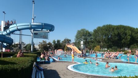 Celodenní luxus za pouhých150 Kč! Skrytý termální ráj u Labe cizinci milují, ale Češi kolem něj jezdí bez povšimnutí