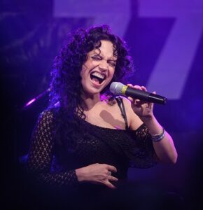 České hity 90. let, které znal každý. Zjistěte, co z toho ve Vás zůstalo