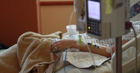 Zemřela mu dcera. Test DNA pak odhalil rakovinu, o které neměl tušení