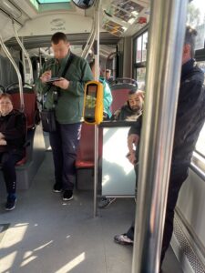 Jak opravdu fungují revizoři: Překvapivá zpověď z terénu. Oblíbené triky nefungují