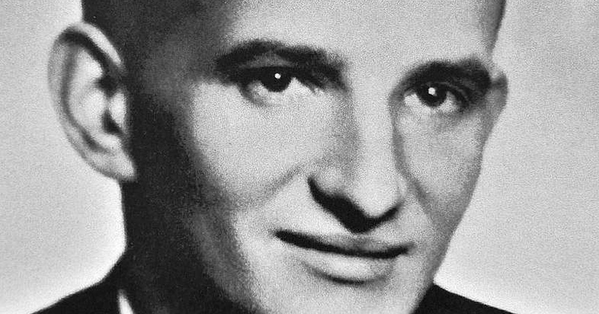 Kouř z kotelen a přehřáté „šroťáčky“: Jak jeden budoucí ministr vyvolal největší paniku v dějinách StB