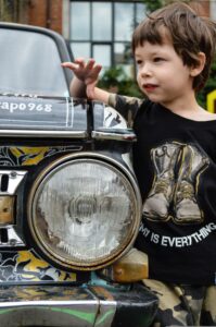 V sedmi měsících mluvil, ve dvou letech čte knihy! Neuvěřitelný příběh chlapce, který se stal nejmladším členem Mensy