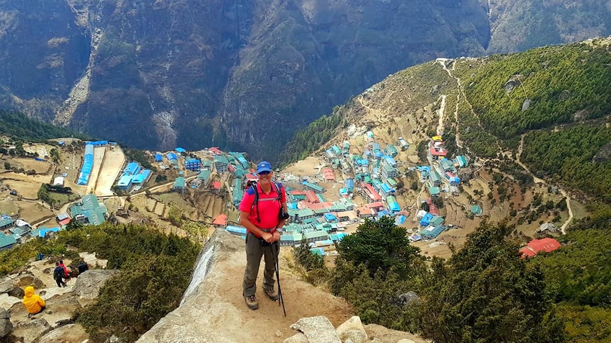 Čína zavřela hranice, na Everestu propuklo peklo: Horolezci budou v zóně smrti čekat hodiny