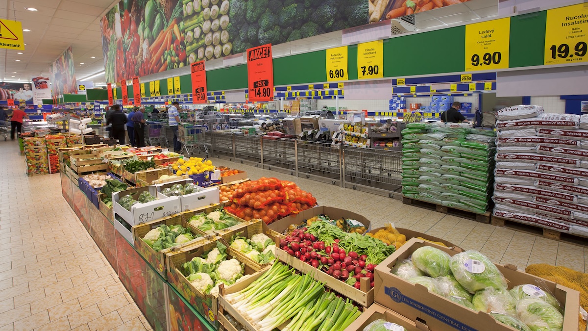Konec chaosu v akčních koších? Lidl od čtvrtka kompletně překope všechny české prodejny