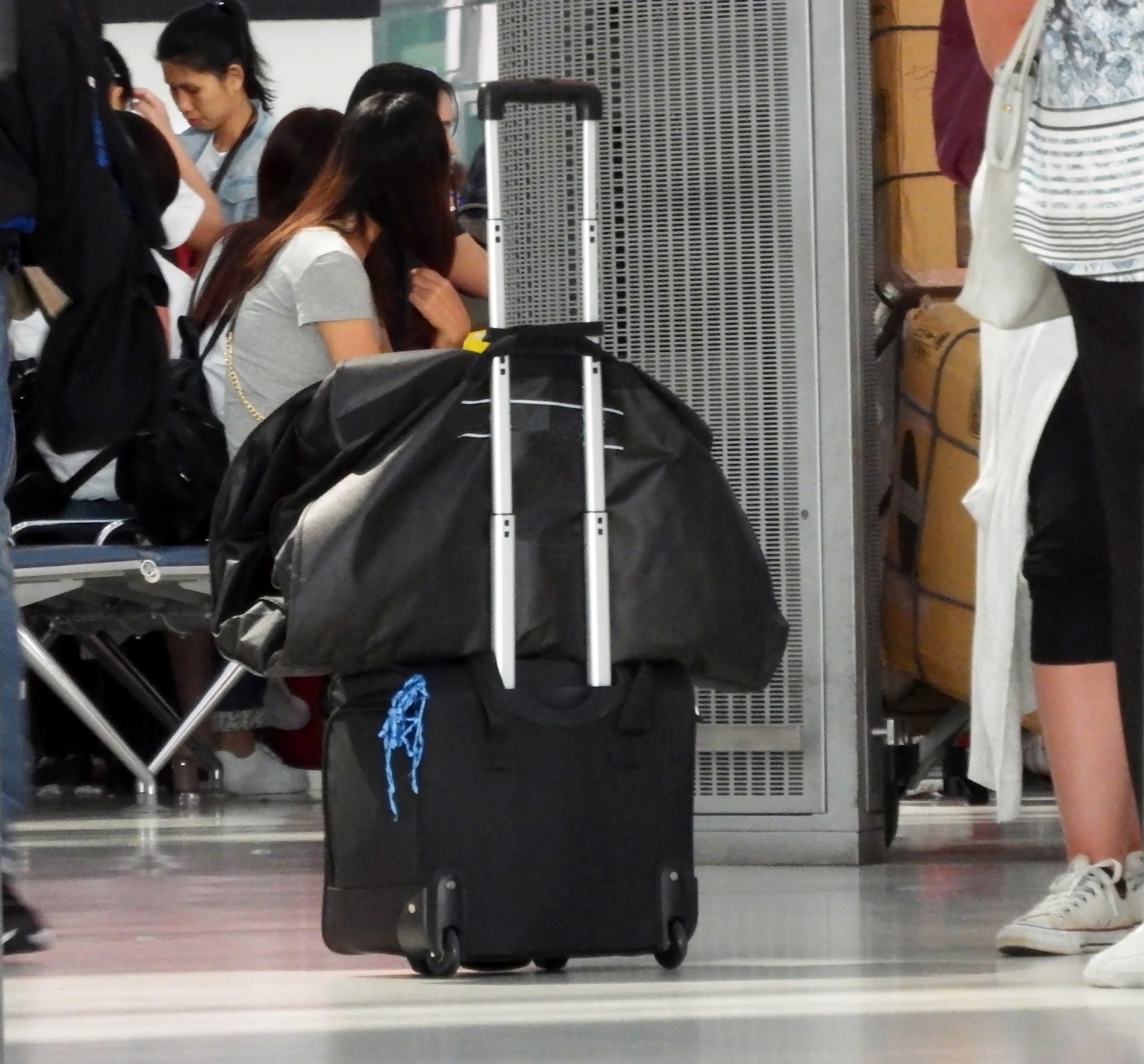 EU udeřila na turisty! Tato letní vychytávka končí, v Bruselu už vám kvůli ní neodbaví kufr