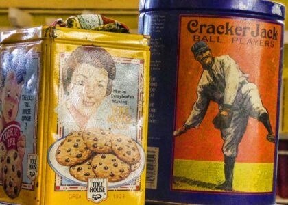 Babiččina krabice na cukr jako zlatý důl? Podívejte se, které retro kousky teď vládnou aukcím